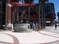2p, Willie Mays statue